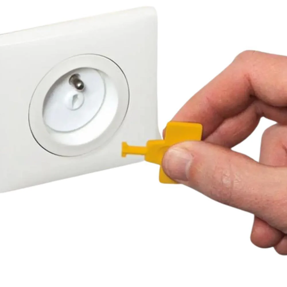 12 Protetores de Tomada com 4 Chaves Safety1st - Image 2