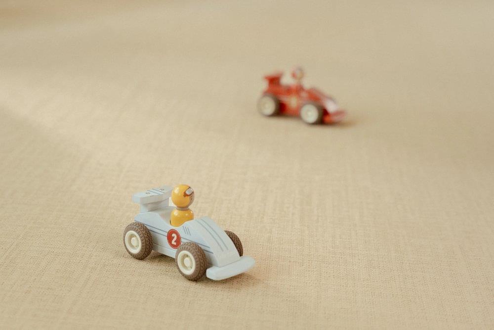 2 Carros de Corrida em Madeira Little Dutch - Image 12