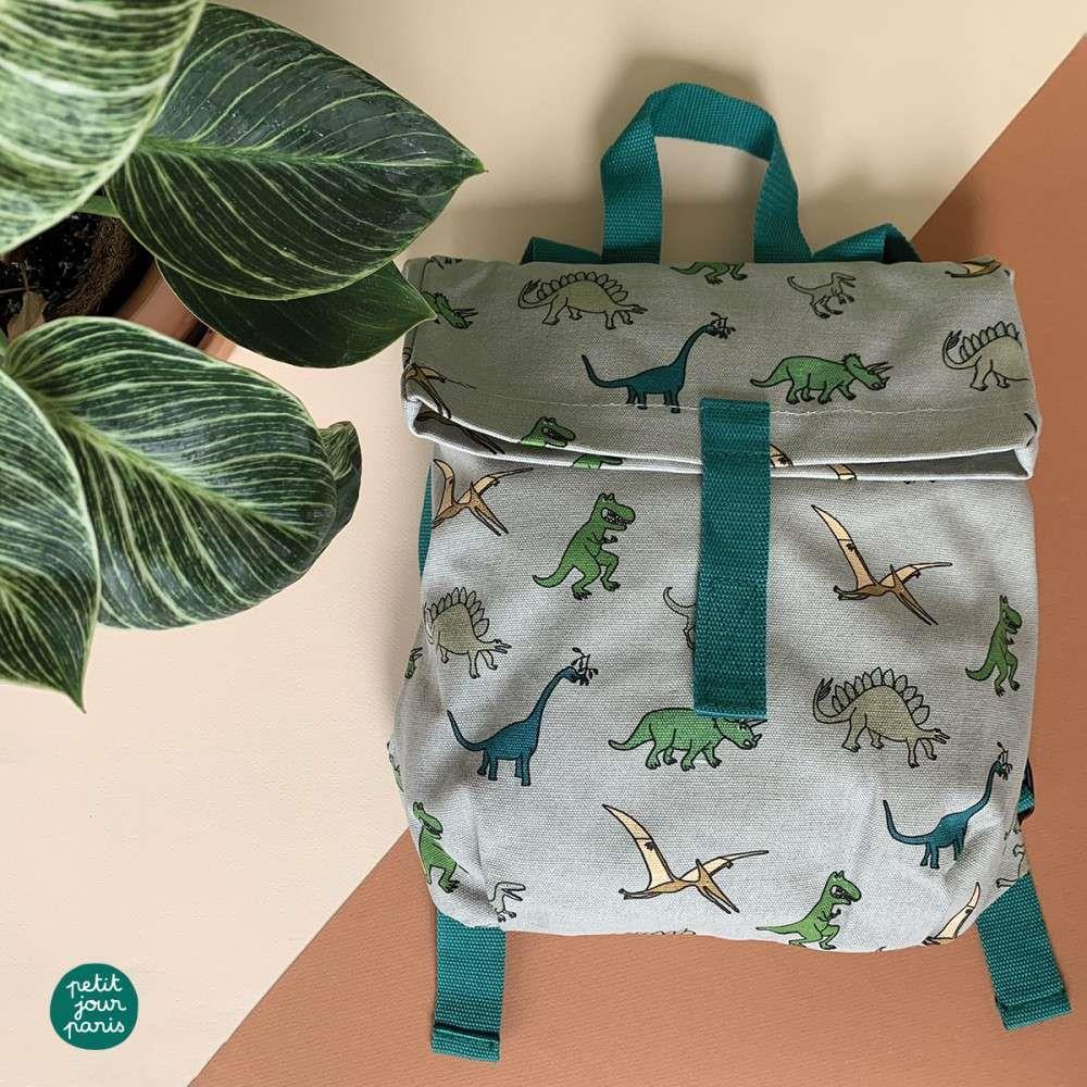 Mini Mochila Petit Jour Roll Top Dinossauros Verde 30x28cm - Image 3