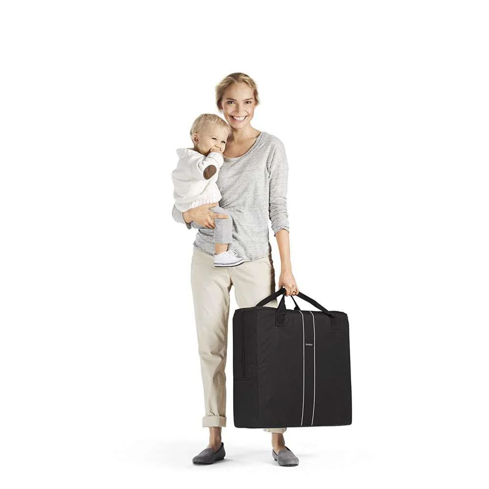 Cama de Viagem BabyBjörn Light Mesh Black com Lençol Ajustável - Image 5