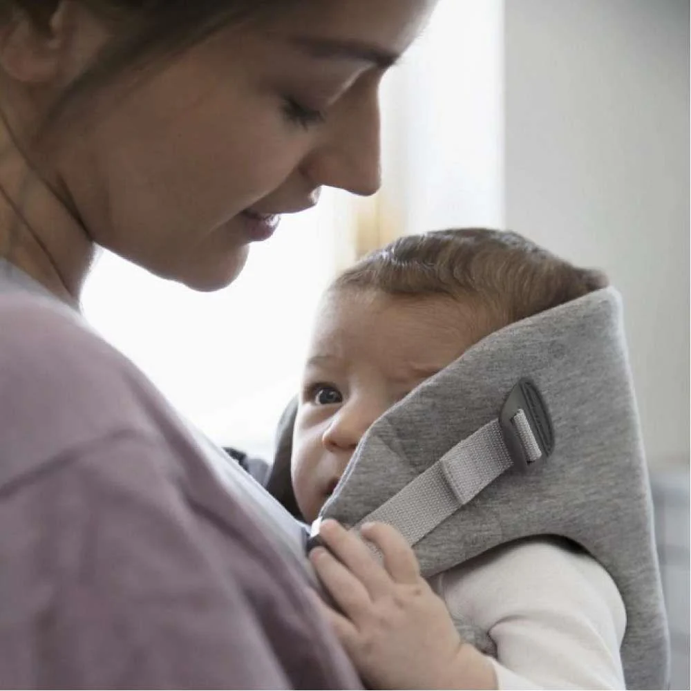 Marsúpio/Porta-Bebés BabyBjörn Mini 3D Jersey Cinza Claro - Image 3