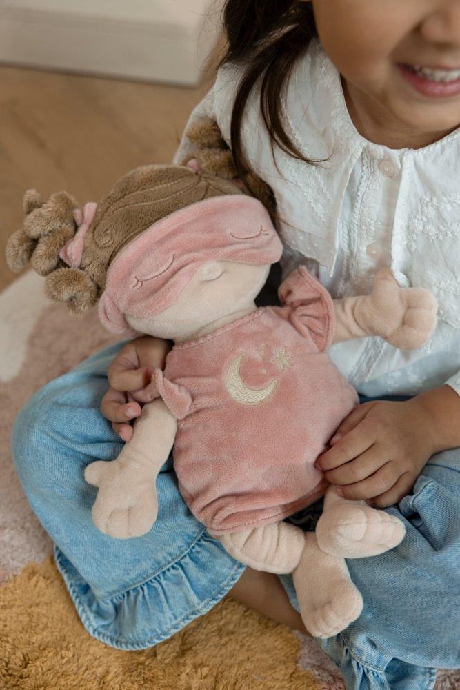 Boneca de Peluche Little Dutch Rosa com Saco de Dormir Brilha no Escuro - Image 13