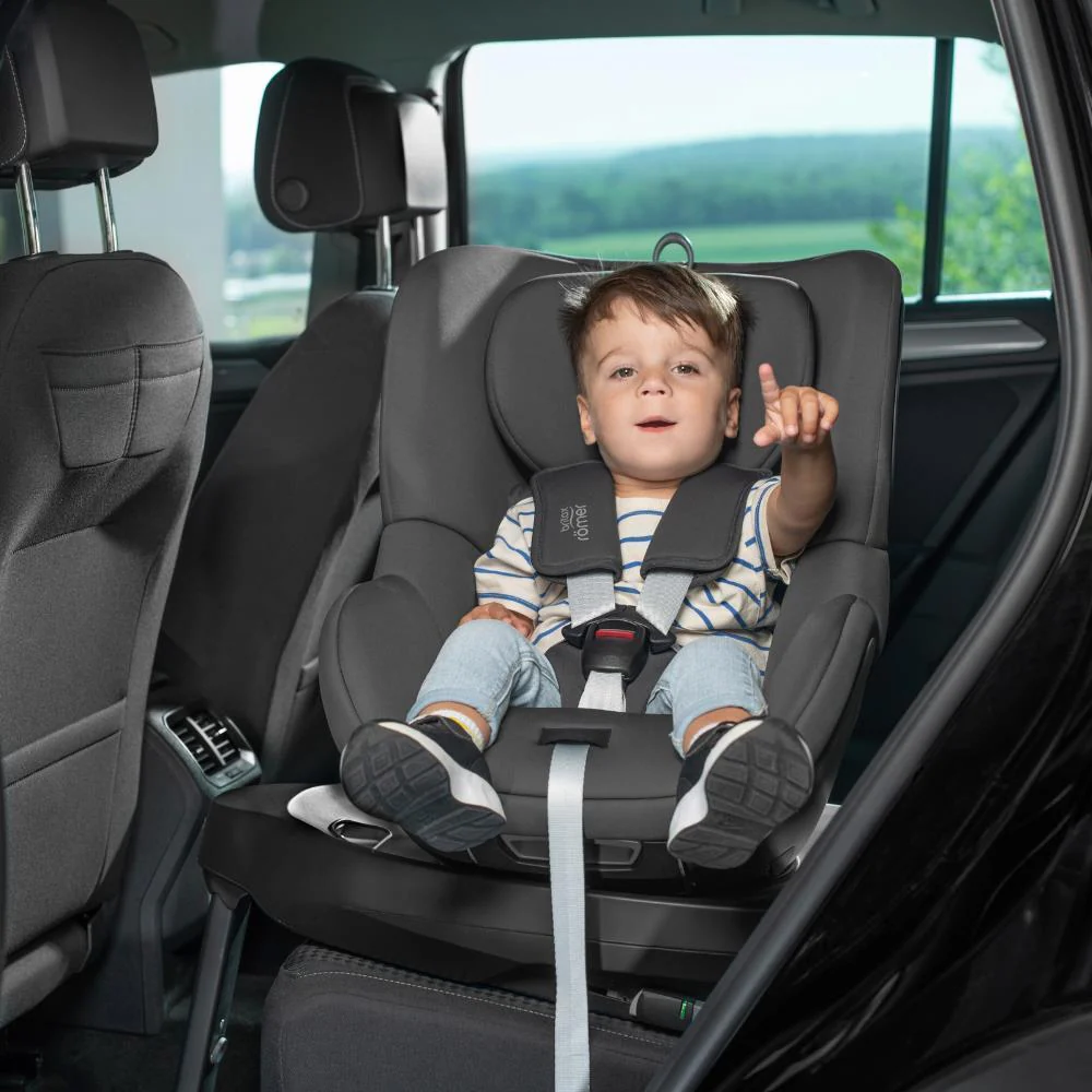 Britax Römer DualFix M Plus Midnight Grey 61-105cm - Image 13