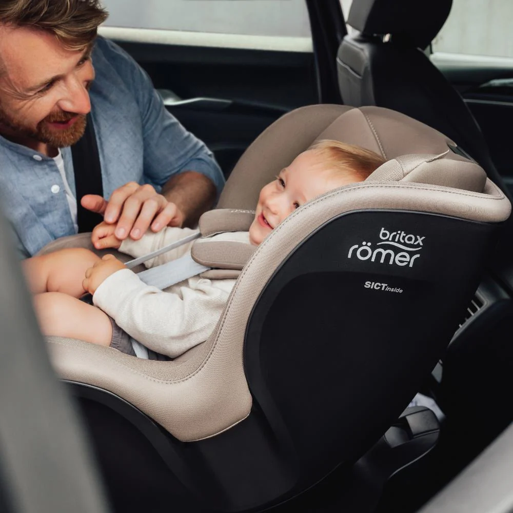 Britax Römer DualFix Pro M Style Harbor Blue 61-105cm - Image 12