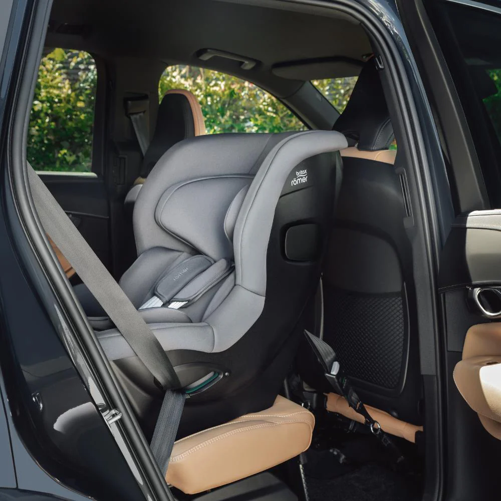 Britax Römer Safe-Way M Midnight Grey 61-125cm - Image 6