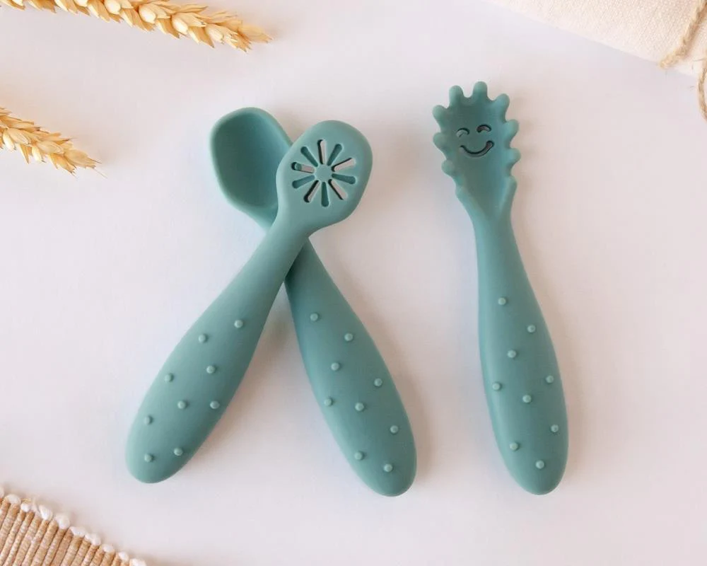 Conjunto de 3 Talheres de Aprendizagem em Silicone Sage - Image 2