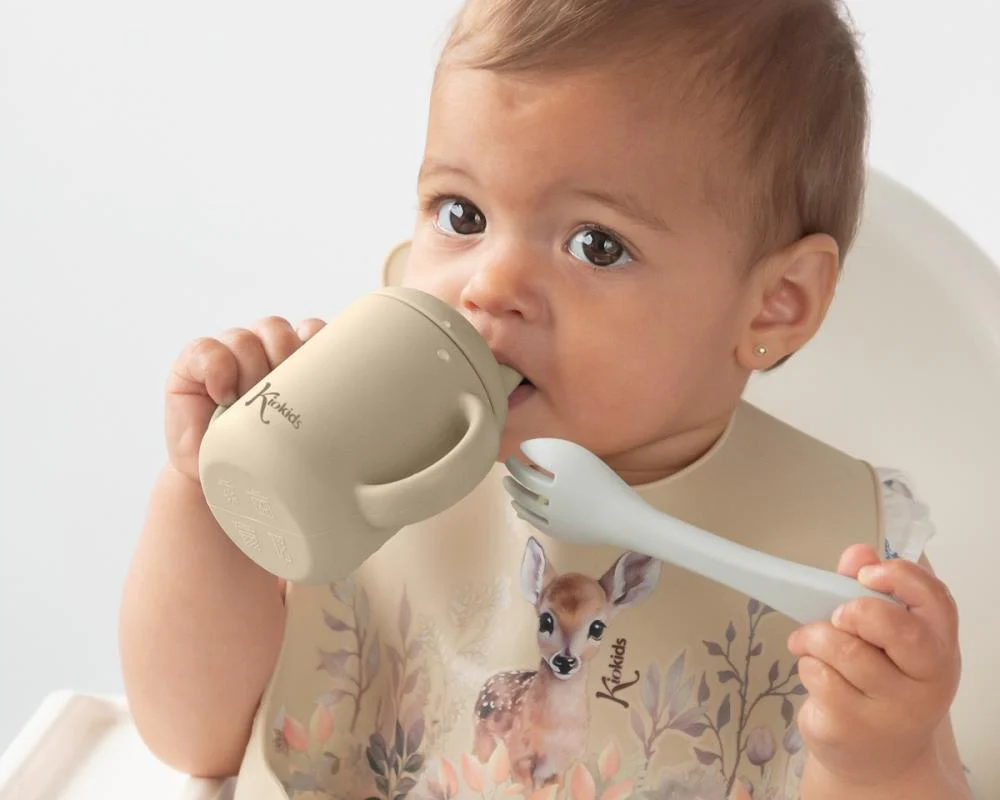 Copo de Aprendizagem com Asas em Silicone Bege 120 ml - Image 3