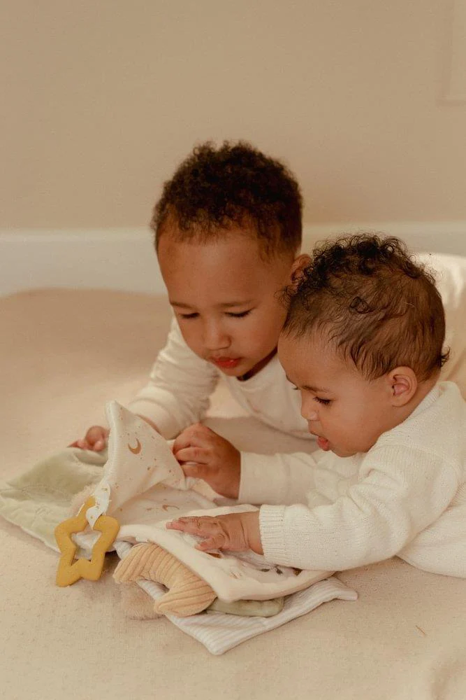 Livro de Atividades Little Dutch Newborn Naturals Beige - Image 10