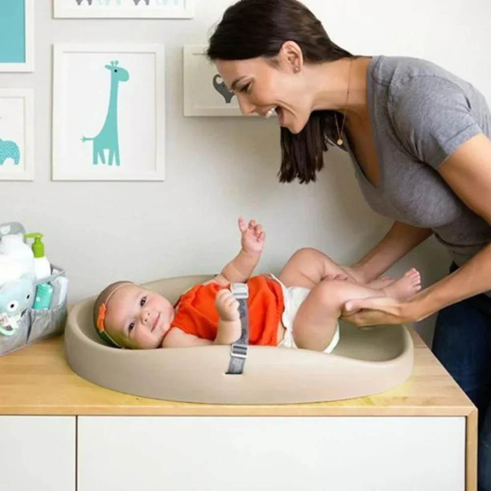 Muda Fraldas em Espuma com Cinto Bumbo Taupe - Image 3