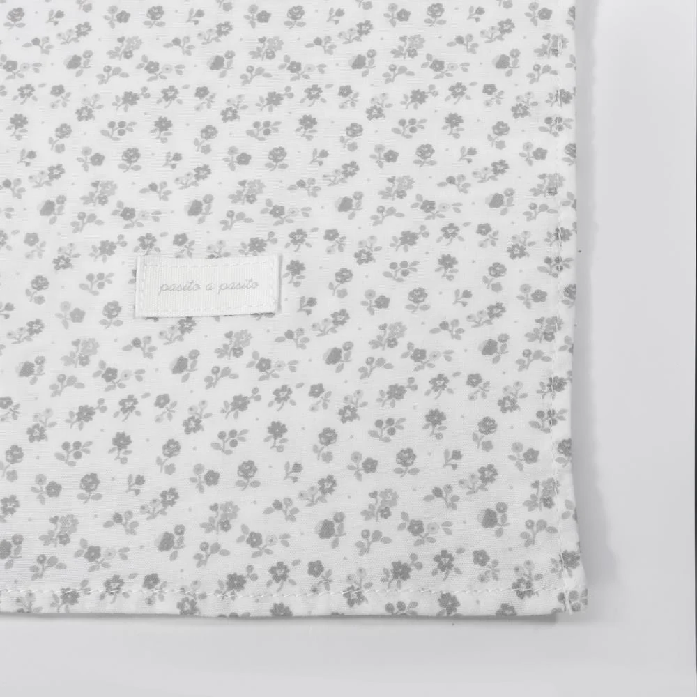 Musselina Pasito a Pasito Little Bloom Flowers Grey 120x120cm - Image 3