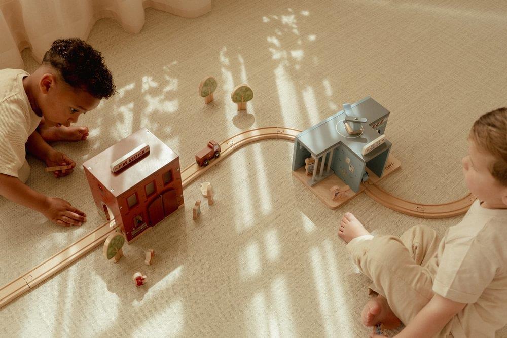 Quartel Bombeiros com Figuras em Madeira LittleDutch - Image 12