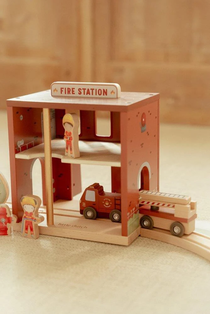 Quartel Bombeiros com Figuras em Madeira LittleDutch - Image 8